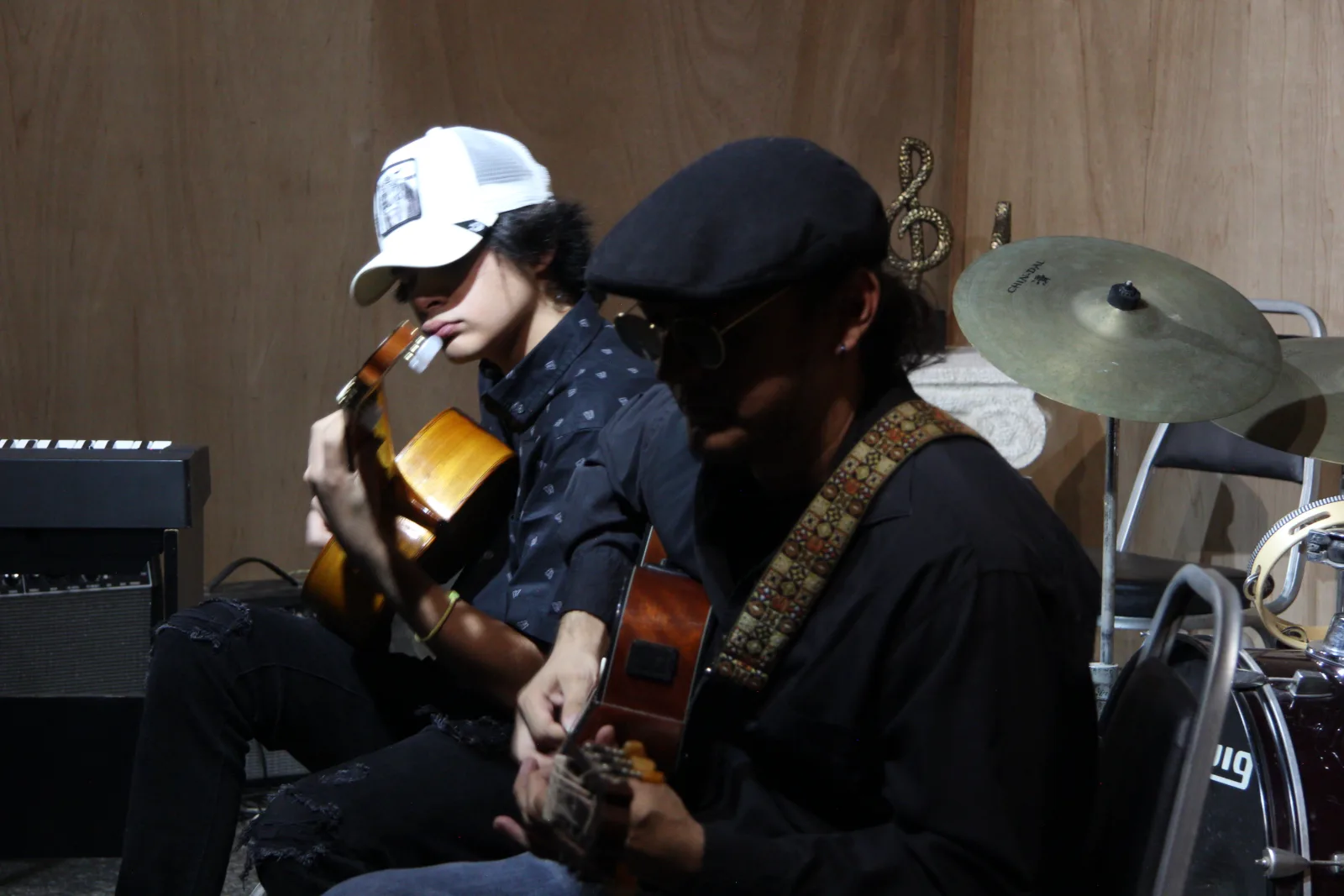 Dúo de jazz en concierto ALMMA